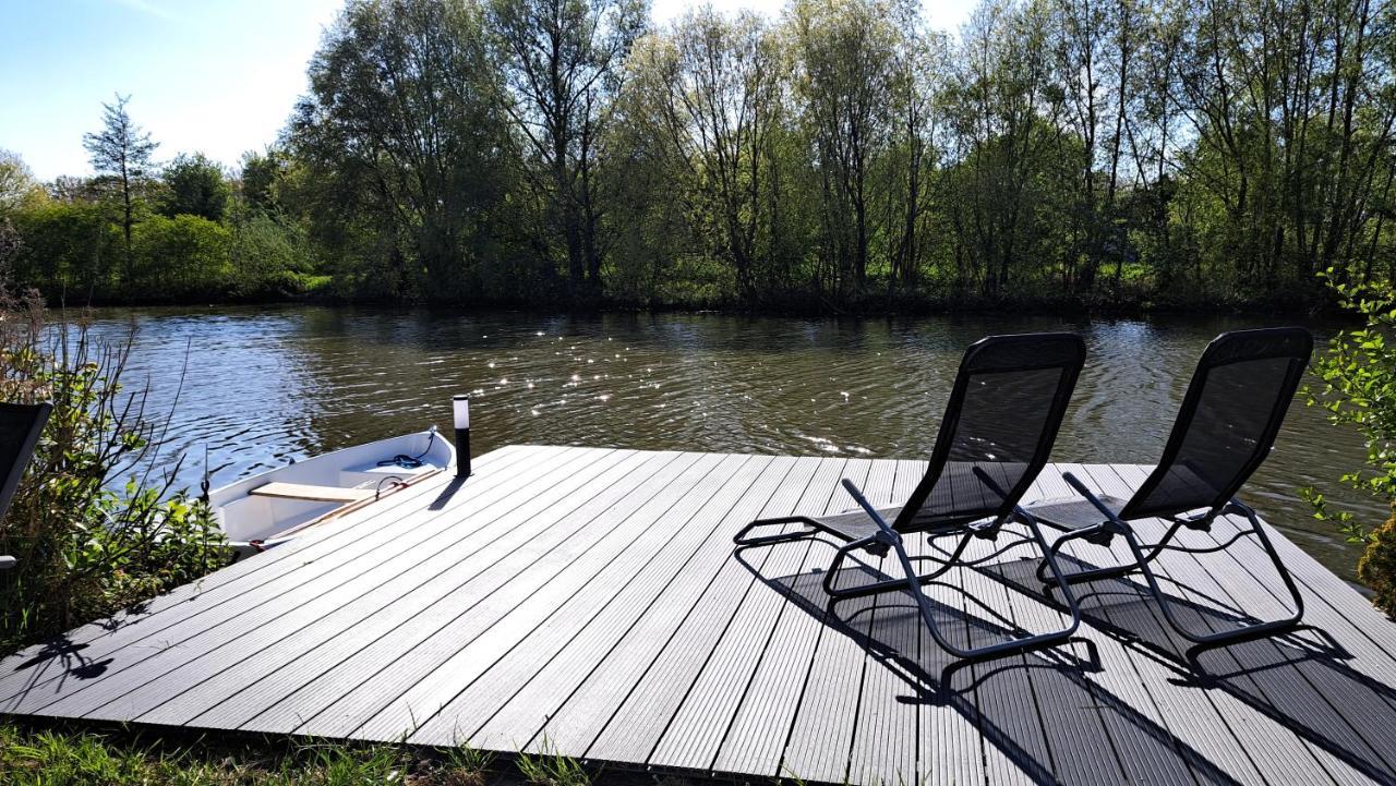 Het Witte Chalet Aan Het Water Van Monumentaal Fort Ooltgensplaat ภายนอก รูปภาพ