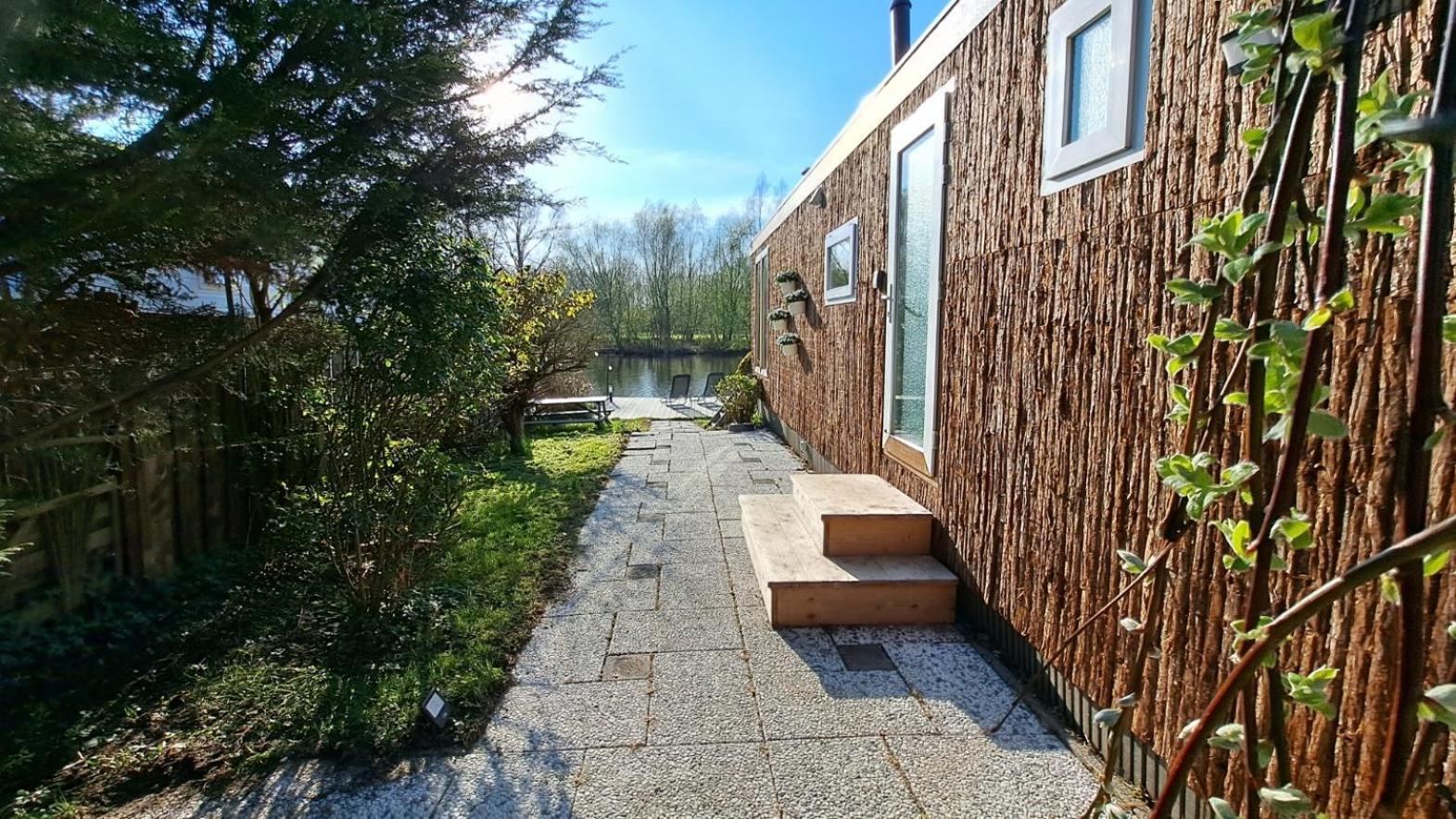 Het Witte Chalet Aan Het Water Van Monumentaal Fort Ooltgensplaat ภายนอก รูปภาพ