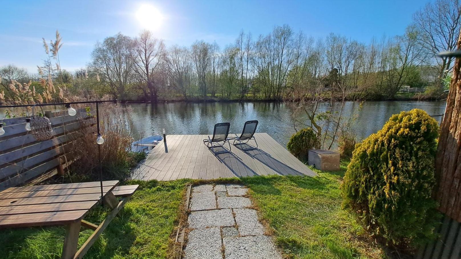 Het Witte Chalet Aan Het Water Van Monumentaal Fort Ooltgensplaat ภายนอก รูปภาพ